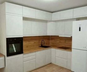 Модульная кухня Бруклин 2.4 x 2 м (Бетон белый) в Змеиногорске - zmeinogorsk.katalogmebeli.com | фото 15